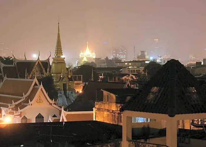 Roof View Place